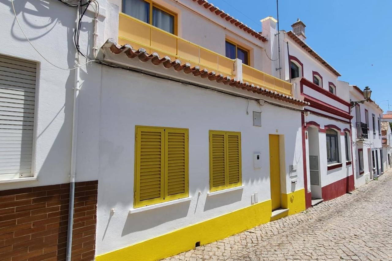 Lovelystay - Yellow Submarine House لاغوس المظهر الخارجي الصورة